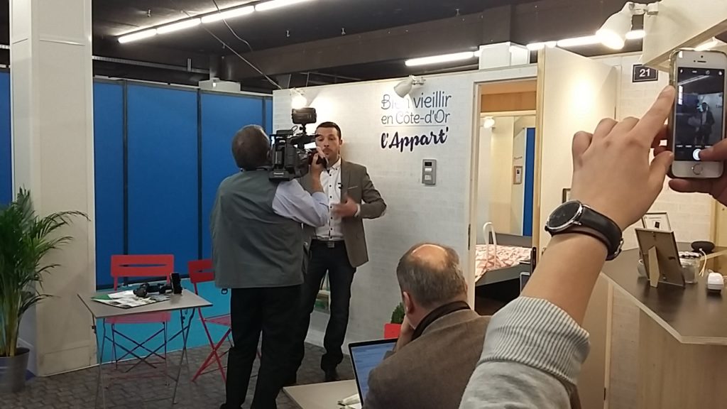 CRÉATION, FABRICATION ET INSTALLATION DU STAND "L'APPART" SUR LE SALON DES SENIORS 2018 POUR LE CONSEIL DÉPARTEMENTAL DE LA CÔTE D'OR ET LE CLUSTER GA2B AU PALAIS DES CONGRÈS DE DIJON